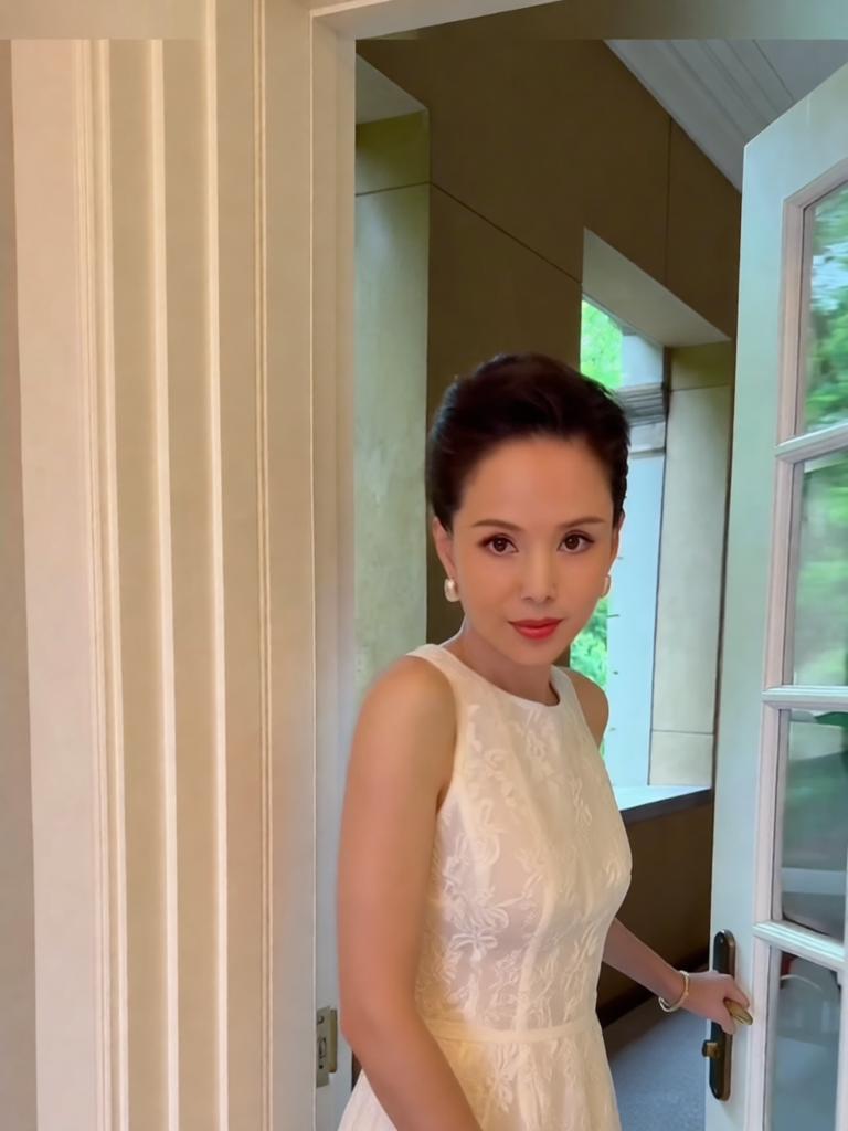 李若彤状态回到小龙女时期热搜配图