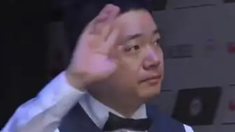 潘晓婷现场观战丁俊晖热搜配图